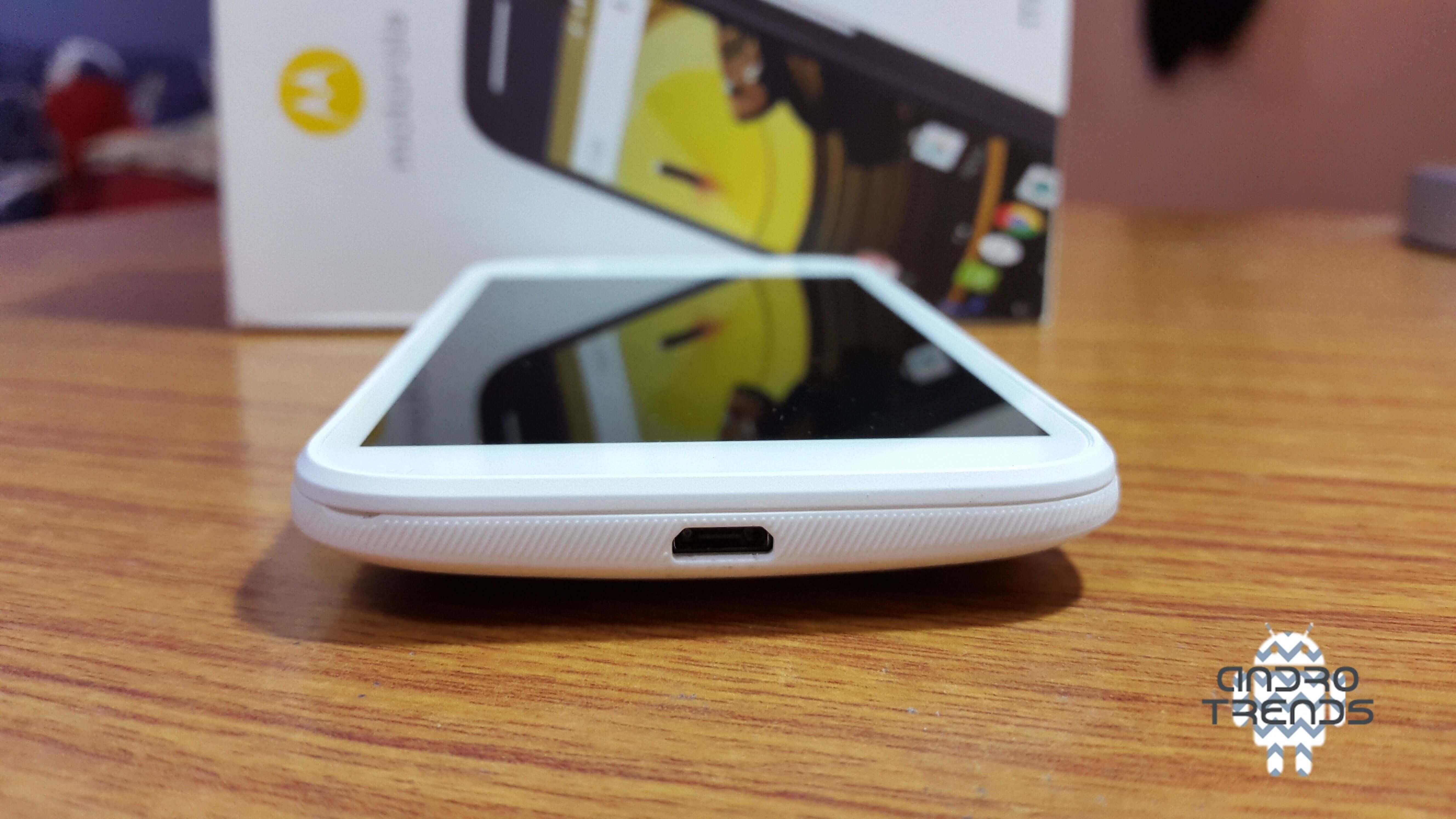 MOTO E 2nd Generation Review : Unboxing, Device Walkthrough, Camera & Benchmarking